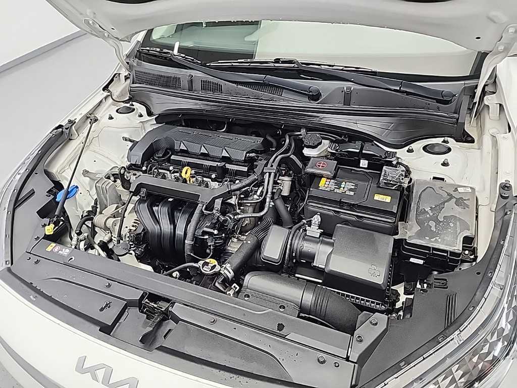 Kia K3 — photo 05