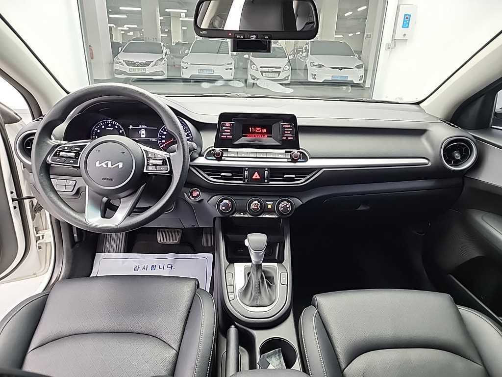 Kia K3 — photo 07
