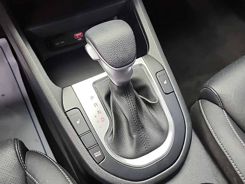 Kia K3 — photo 08