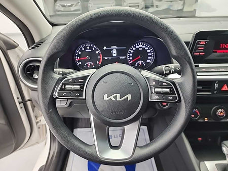 Kia K3 — photo 09