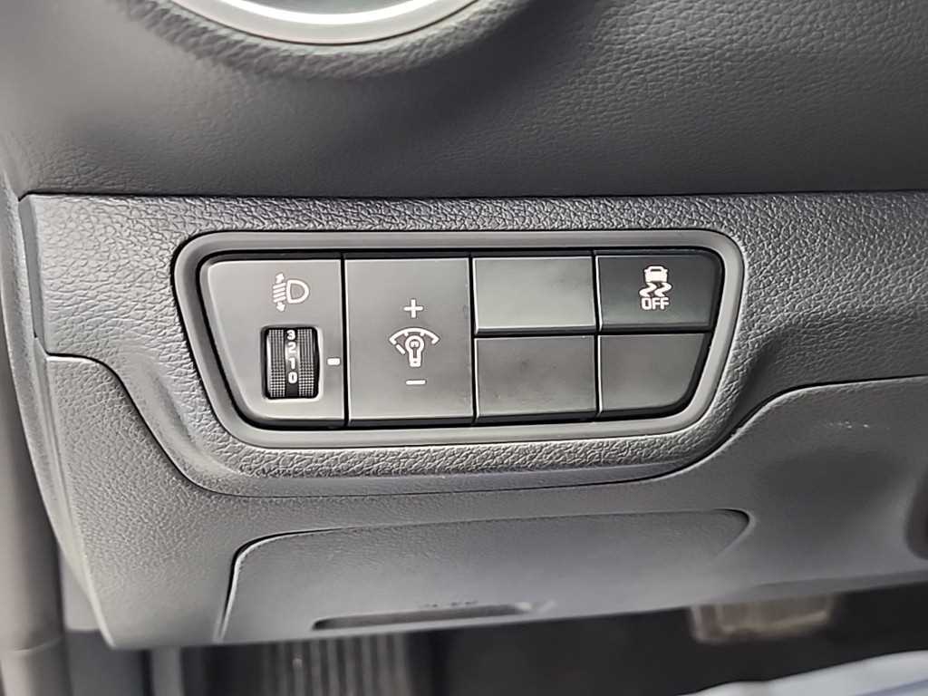 Kia K3 — photo 14