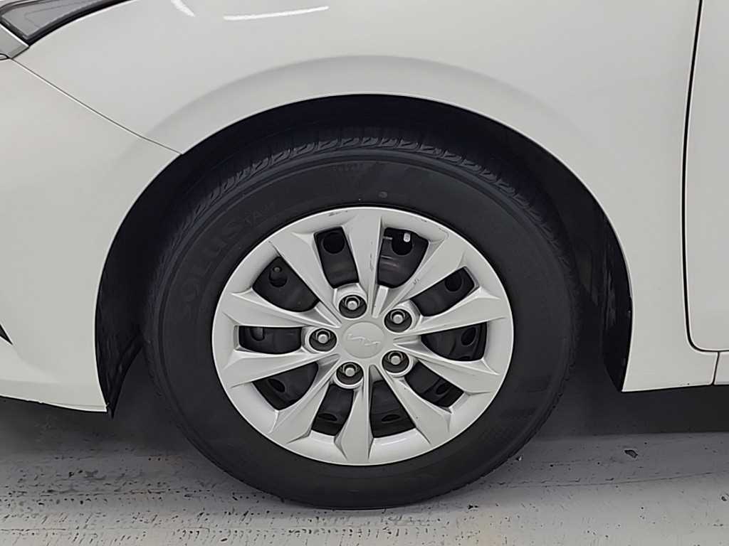 Kia K3 — photo 17