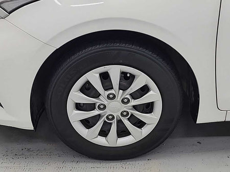 Kia K3 — photo 17