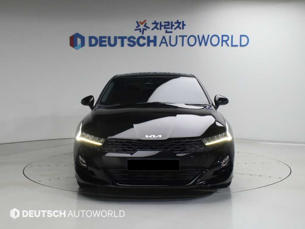 Kia K5 — photo 03