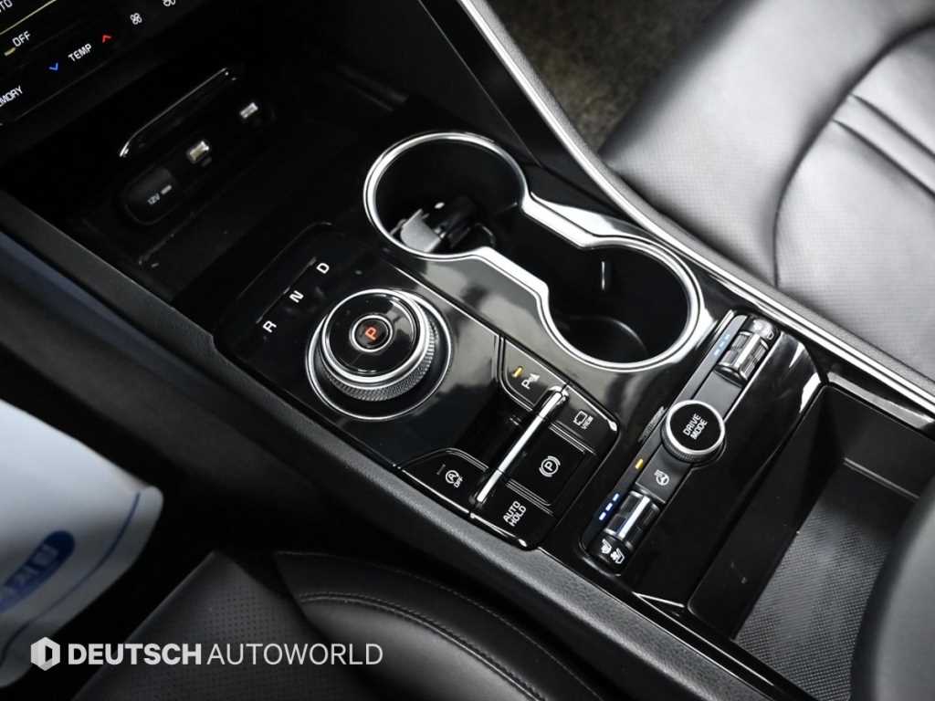 Kia K5 — photo 09