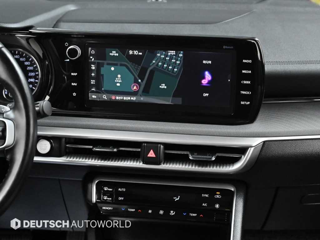 Kia K5 — photo 14