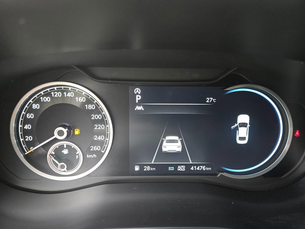 Genesis G70 — photo 08