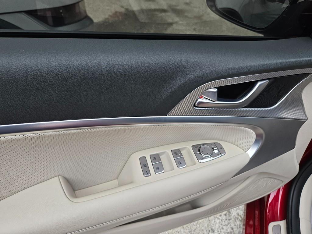 Genesis G70 — photo 12