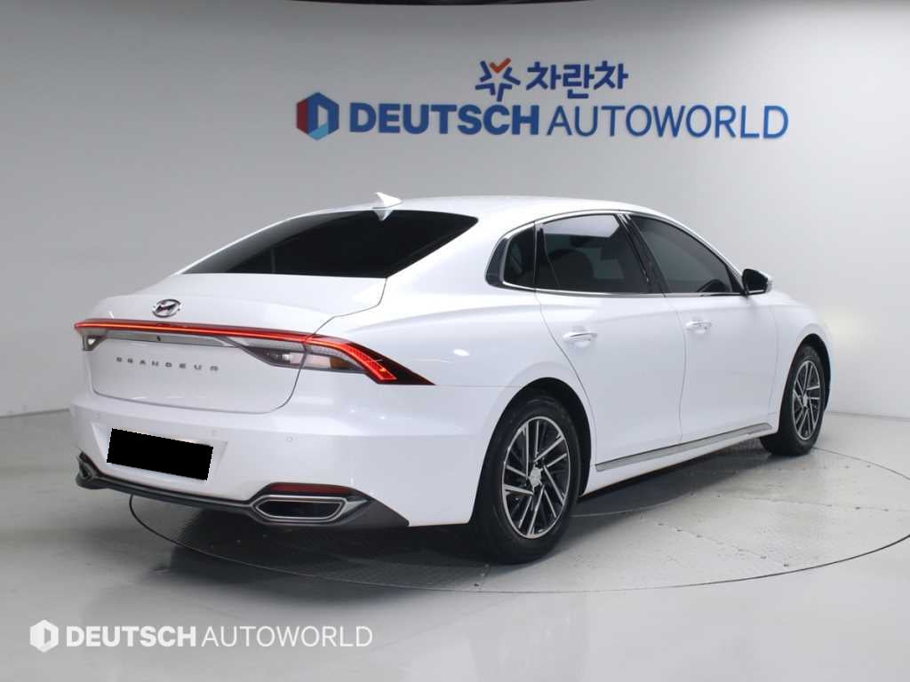 Hyundai Grandeur — photo 02