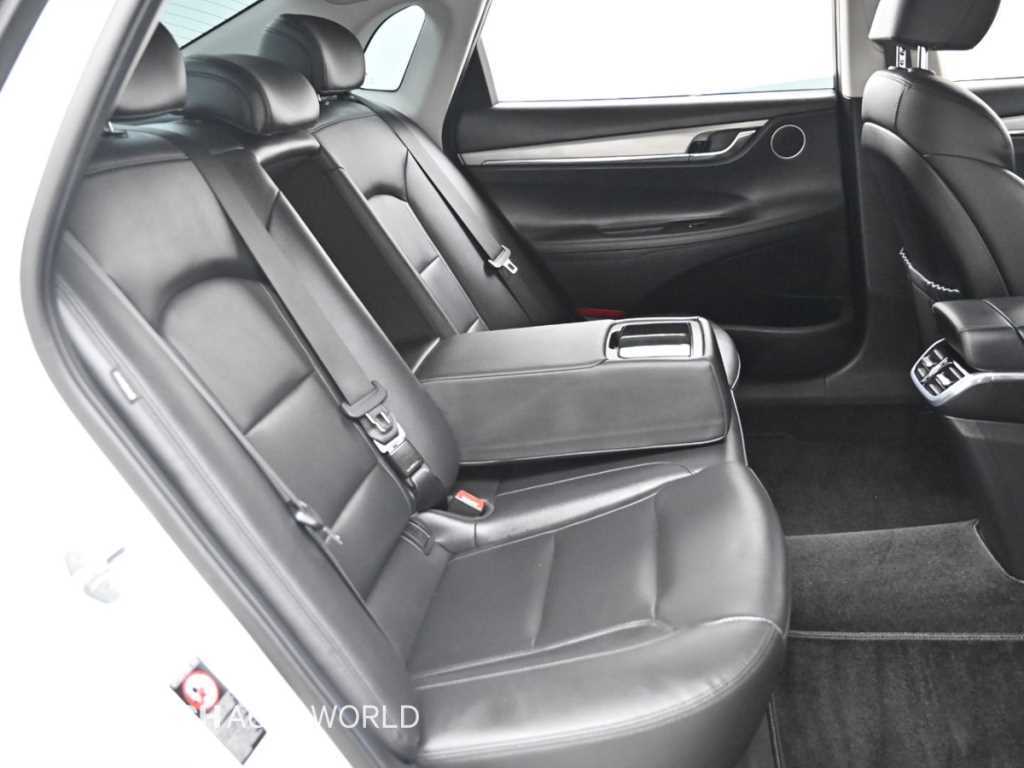 Hyundai Grandeur — photo 12