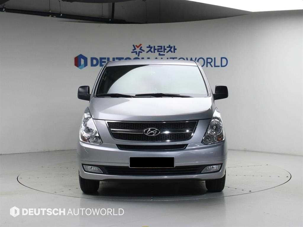 Hyundai Starex — photo 03