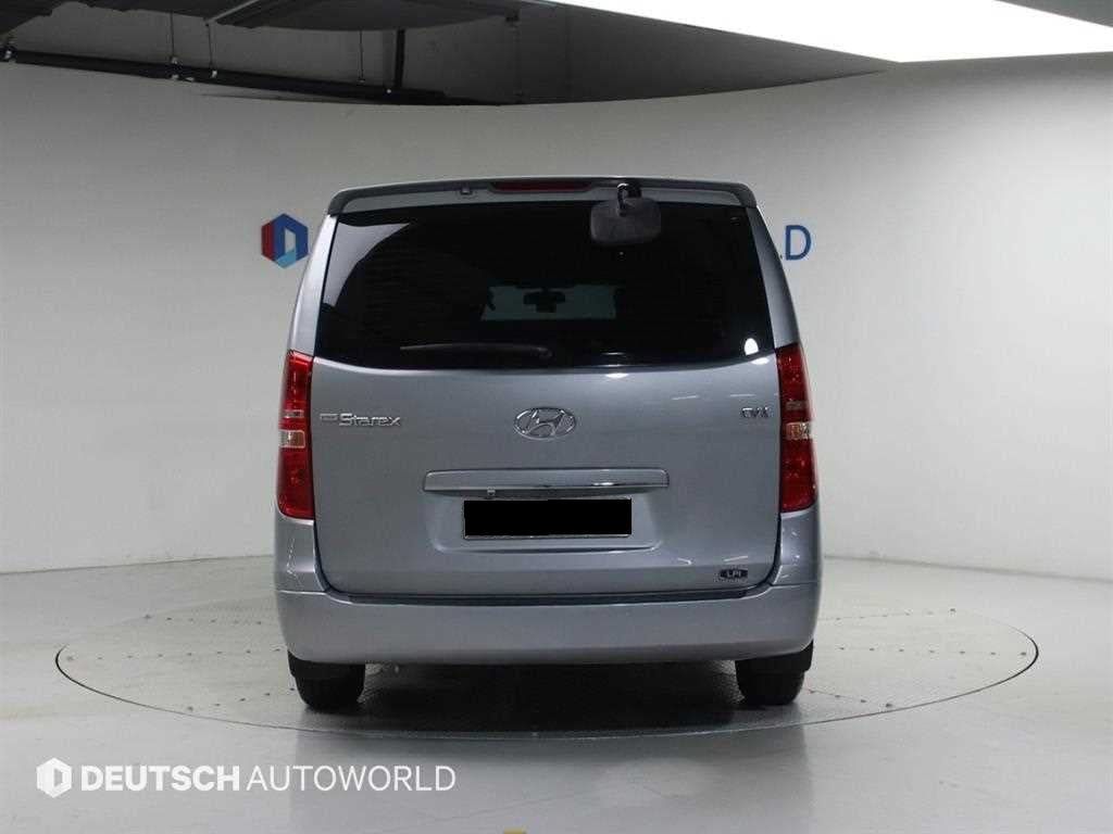 Hyundai Starex — photo 04
