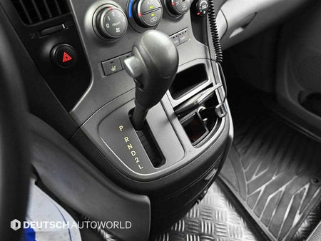 Hyundai Starex — photo 09