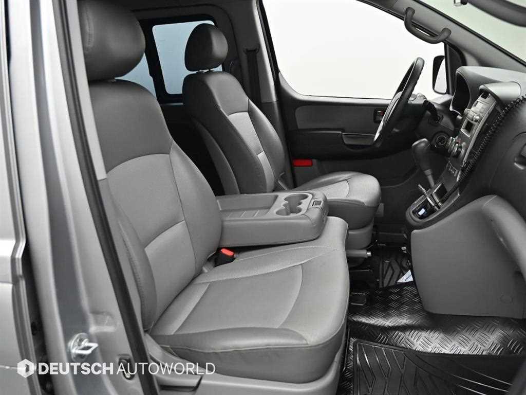 Hyundai Starex — photo 10