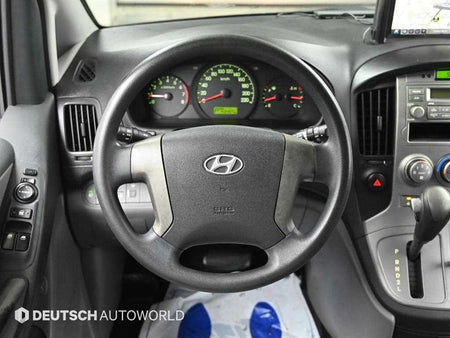 Hyundai Starex — photo 13