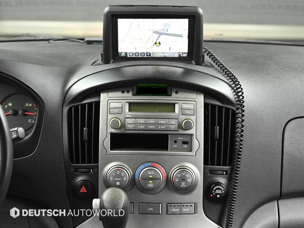 Hyundai Starex — photo 14