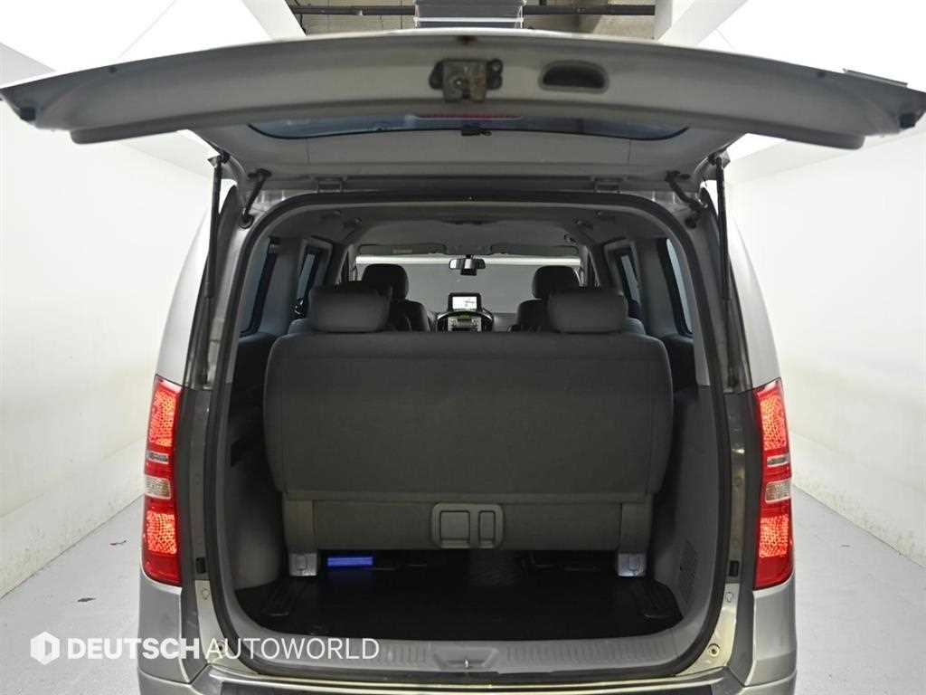 Hyundai Starex — photo 19