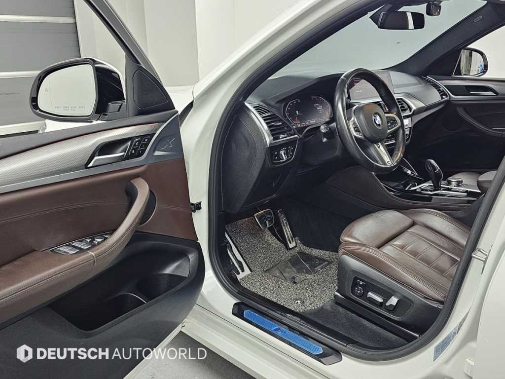 BMW X4 — photo 11