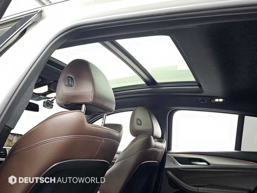 BMW X4 — photo 18