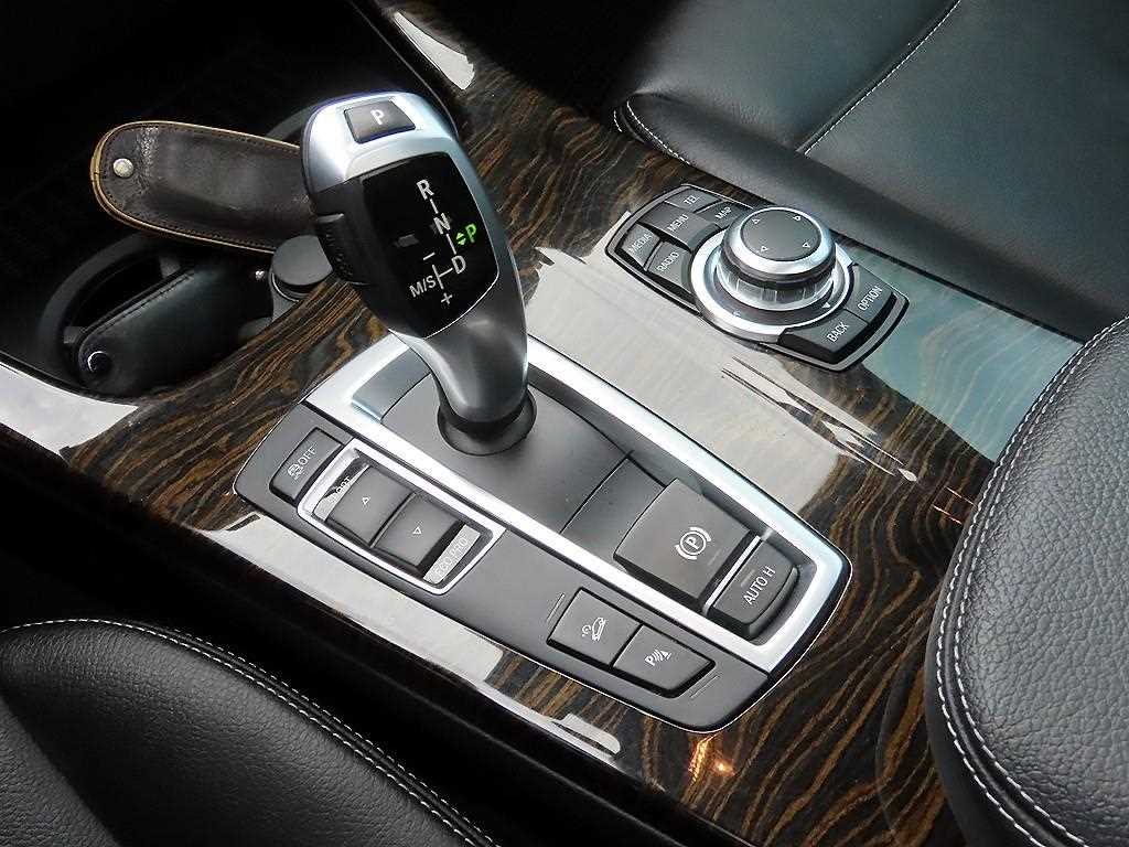 BMW X3 — photo 11