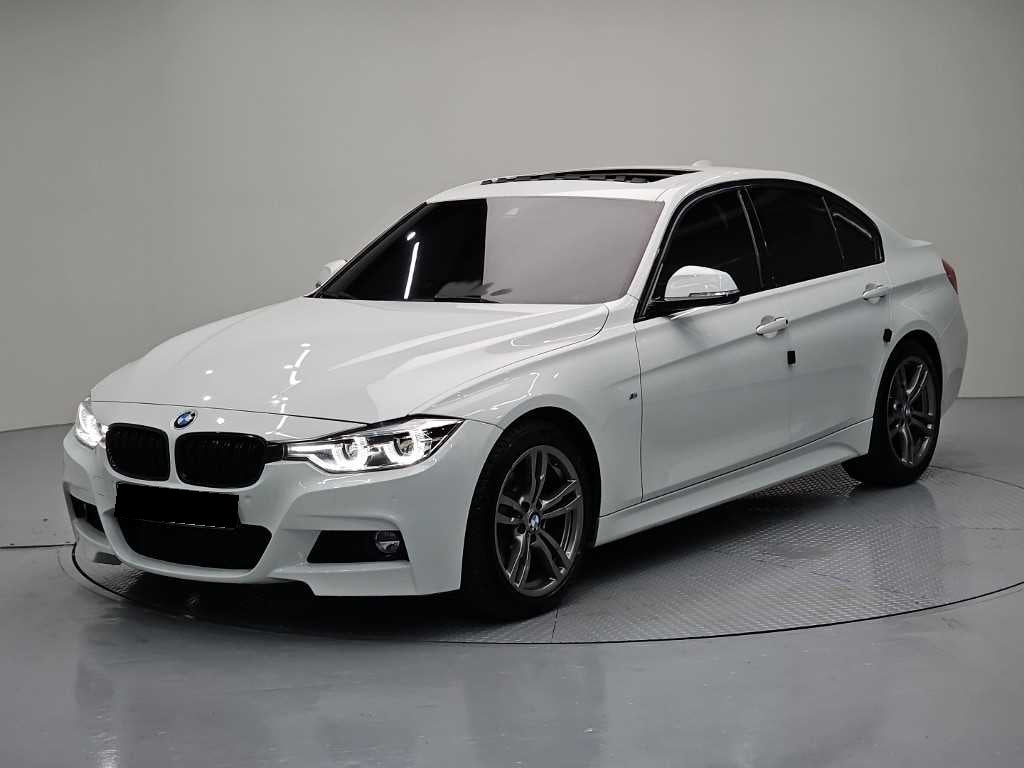 BMW 3-Series — photo 01
