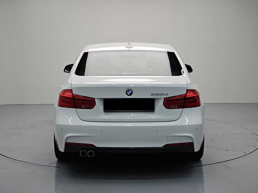 BMW 3-Series — photo 03