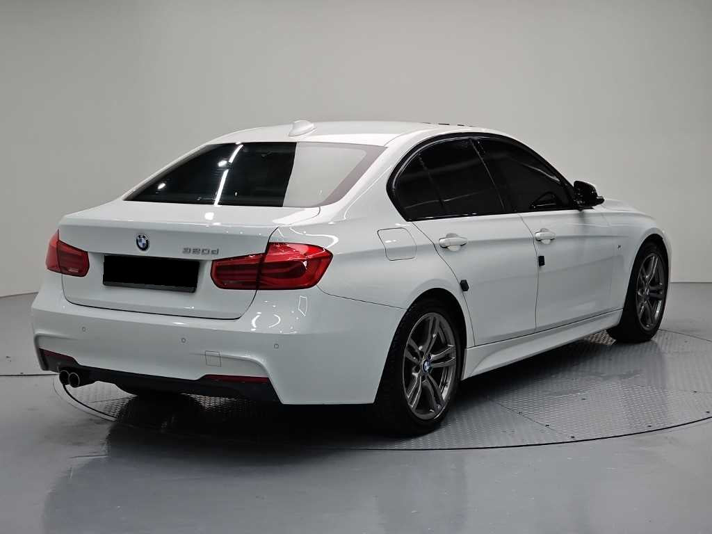 BMW 3-Series — photo 04