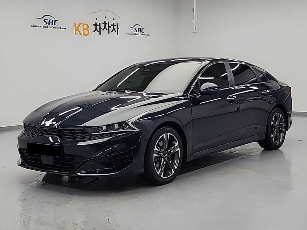Kia K5 — photo 01