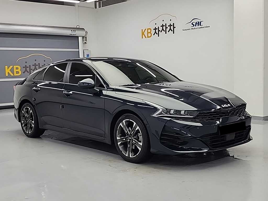 Kia K5 — photo 04