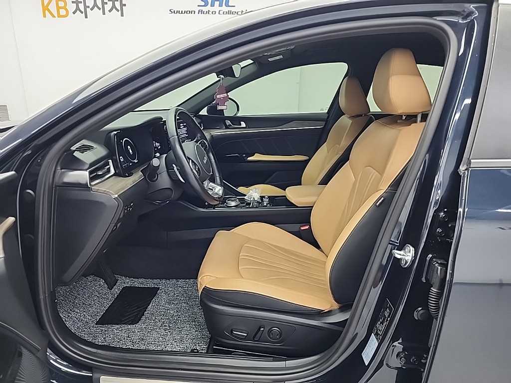 Kia K5 — photo 11