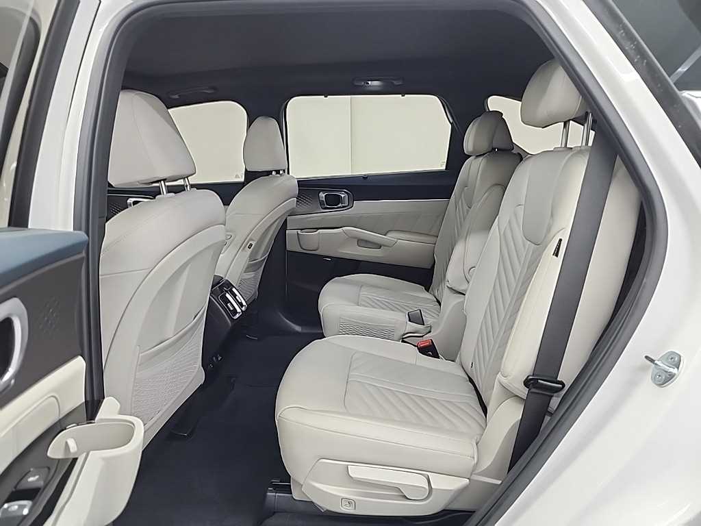 Kia Sorento — photo 12