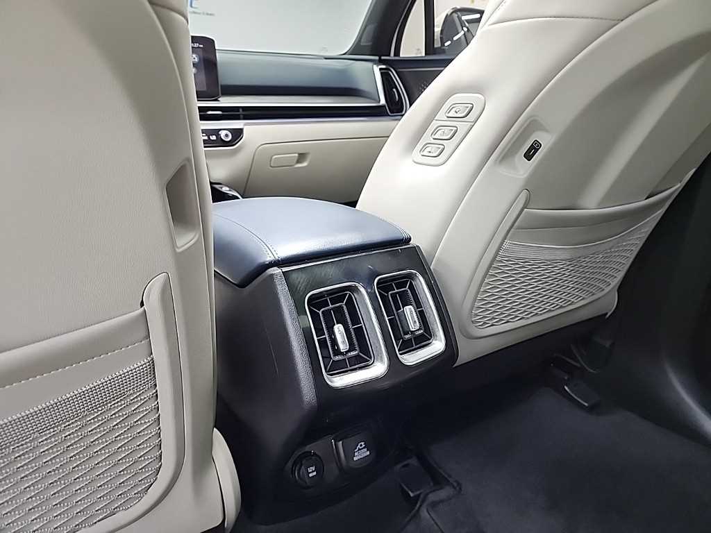 Kia Sorento — photo 13