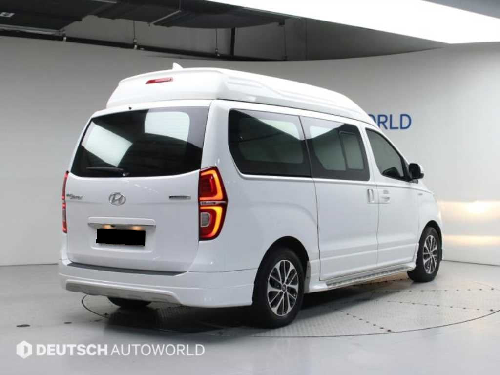Hyundai Starex — photo 02