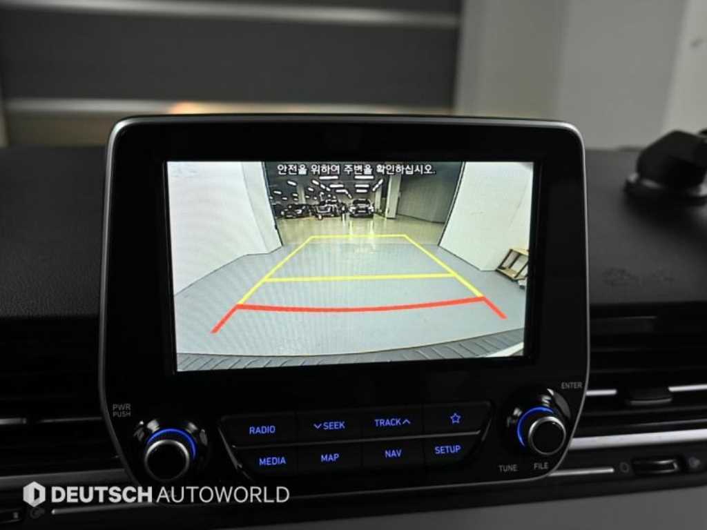 Hyundai Starex — photo 13