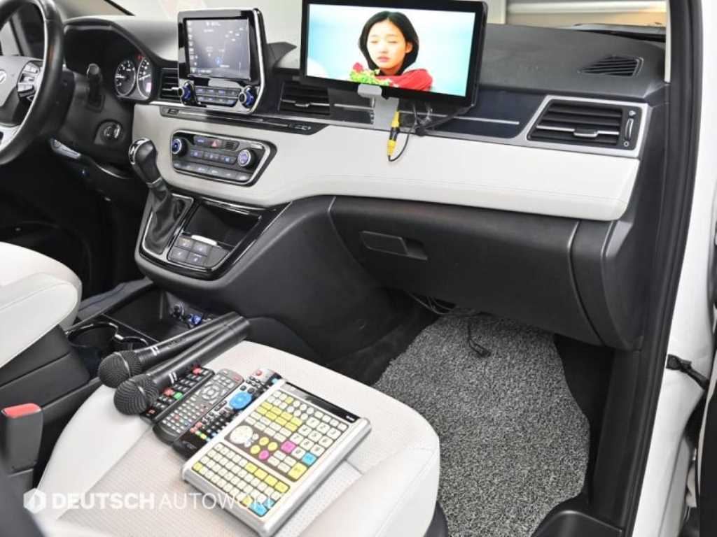 Hyundai Starex — photo 15