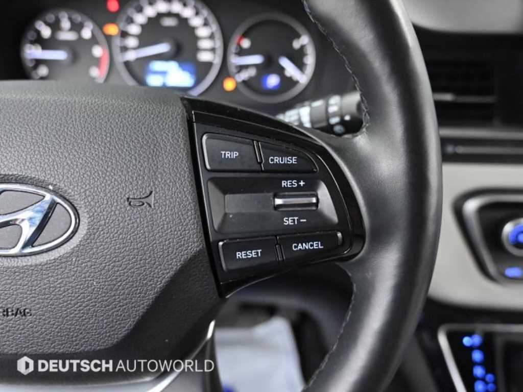 Hyundai Starex — photo 16