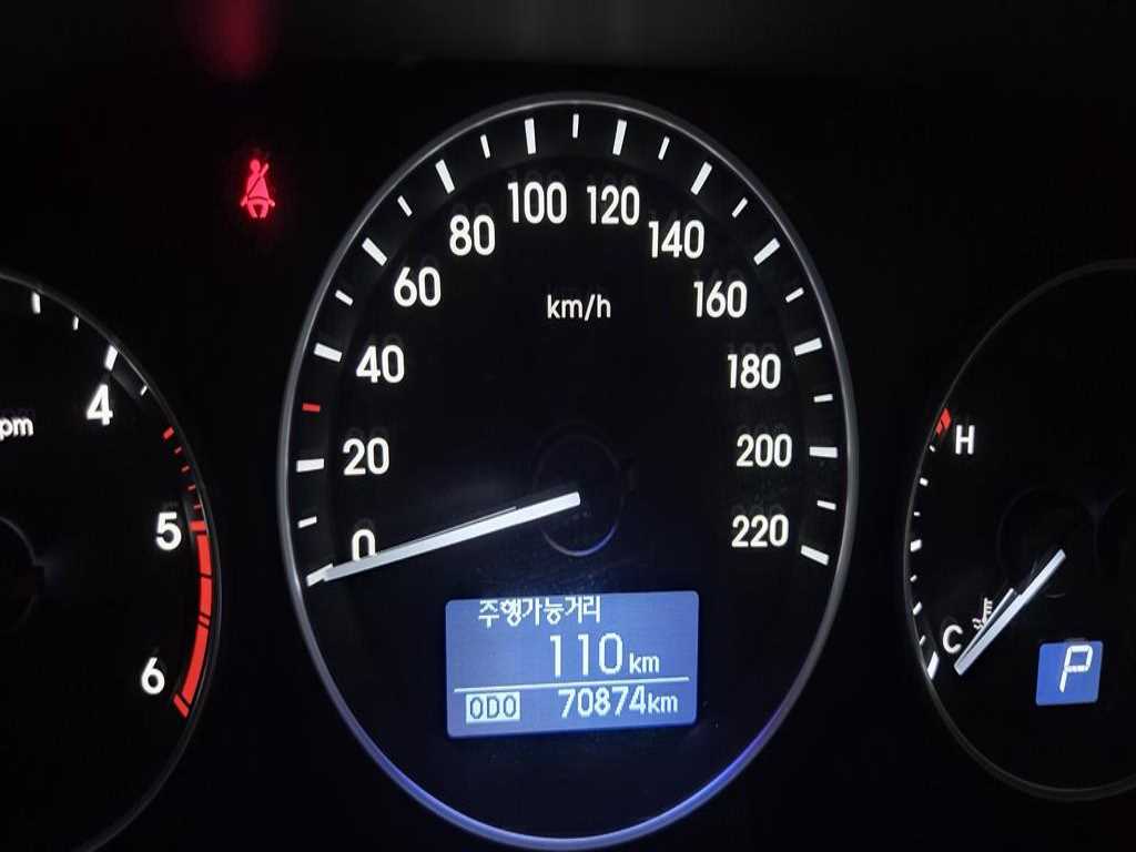 Hyundai Starex — photo 19