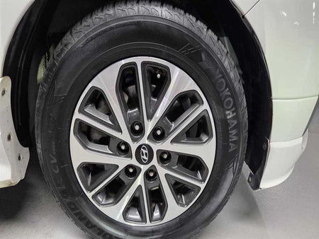 Hyundai Starex — photo 20