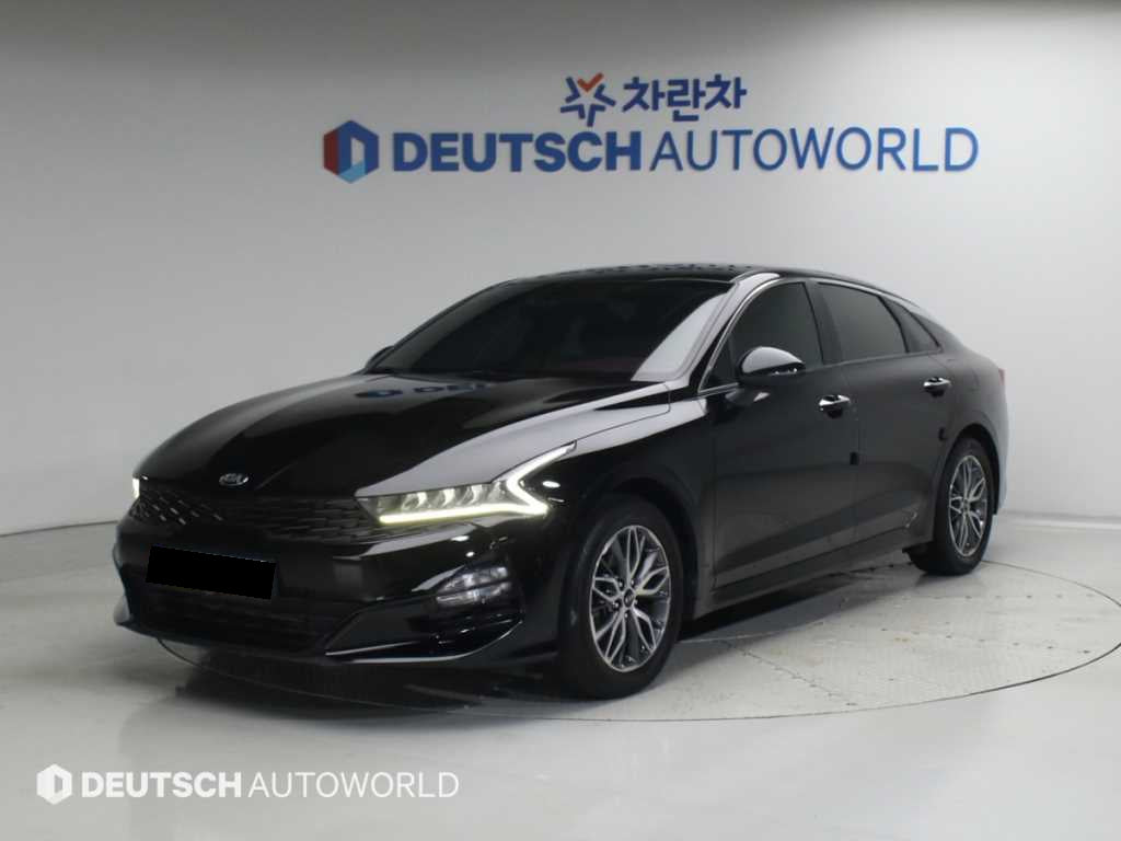 Kia K5 — photo 01