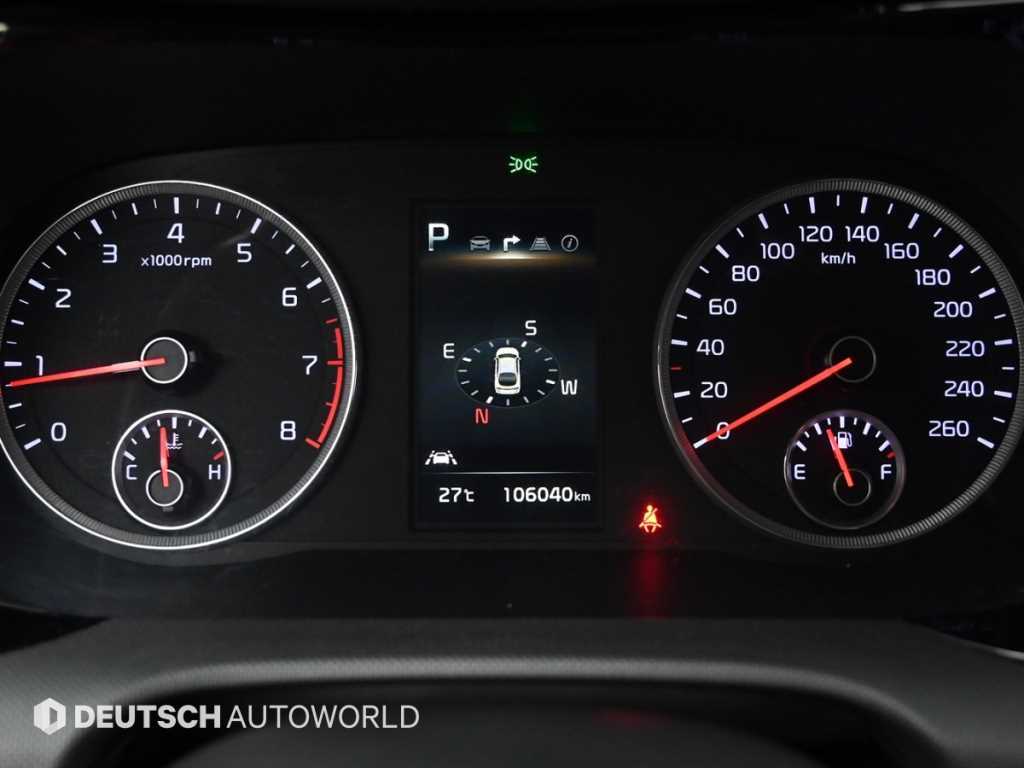 Kia K5 — photo 08