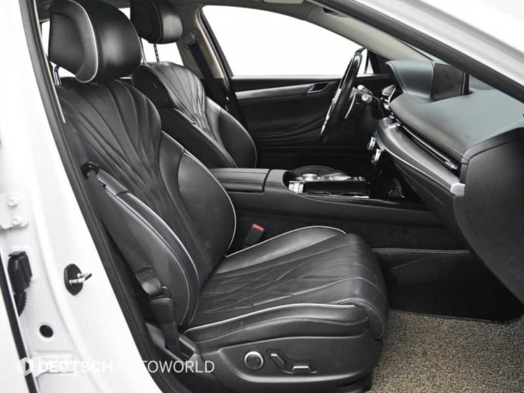 Genesis G80 — photo 10