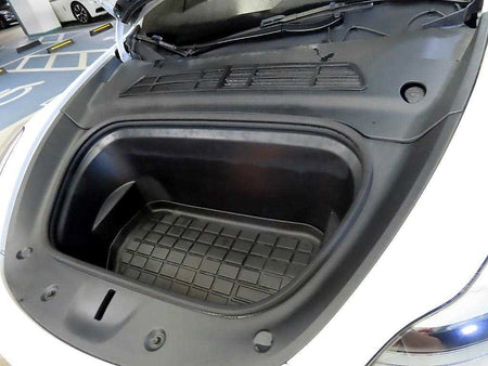 Tesla Model Y — photo 19