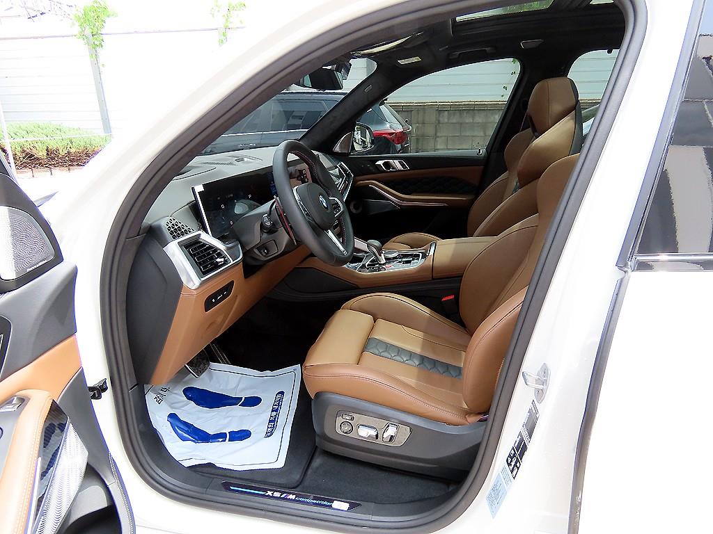 BMW X5M — photo 05