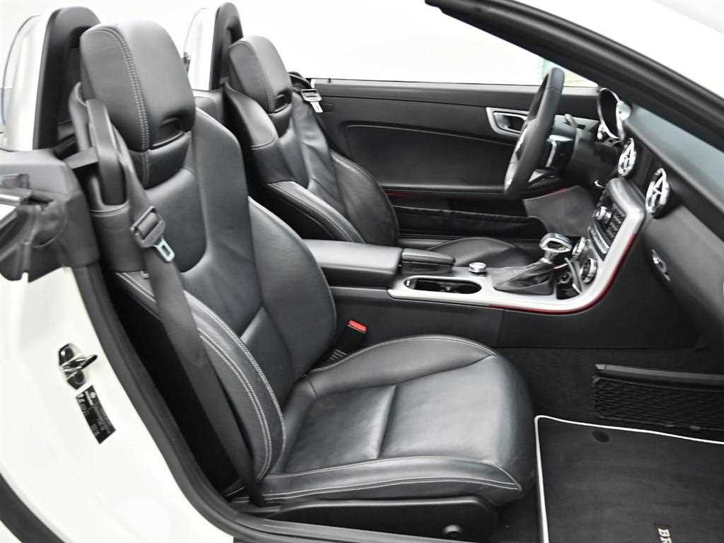 Mercedes-Benz SLK-Class — photo 10