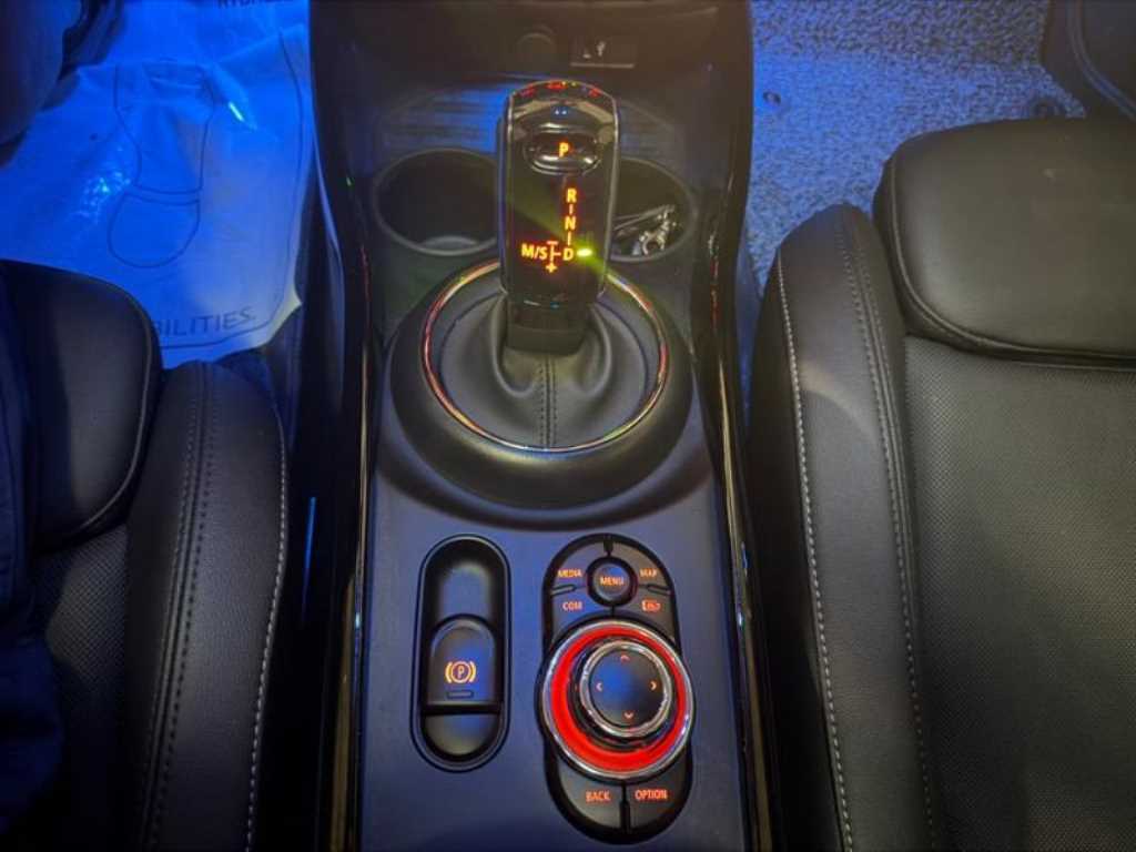 Mini Clubman — photo 11