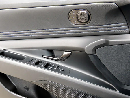 Hyundai Avante — photo 11