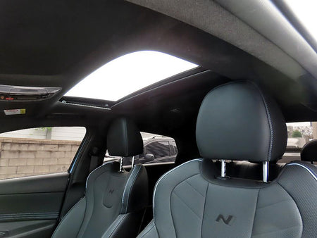 Hyundai Avante — photo 18