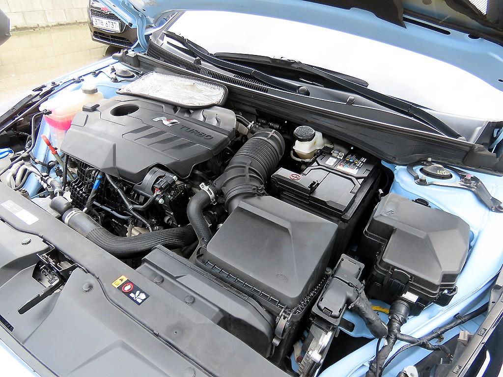 Hyundai Avante — photo 19