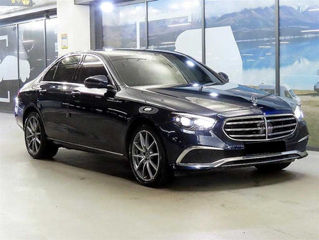 Mercedes-Benz E-Class — photo 01