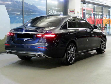 Mercedes-Benz E-Class — photo 04